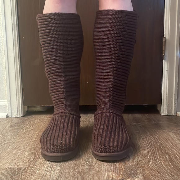 Ugg Classic Carry II Knit Boot - Picture 7 of 7